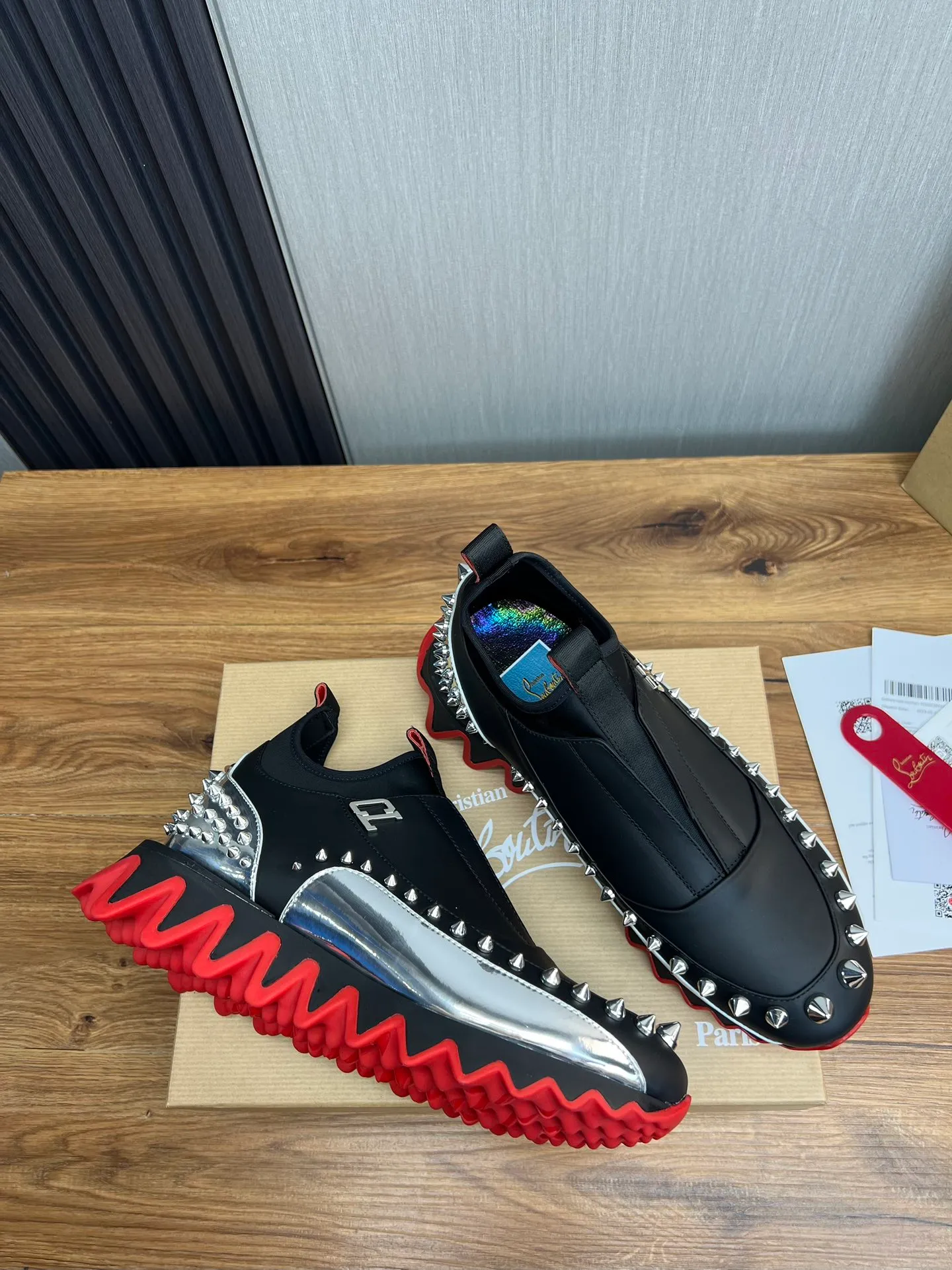 Men's shoes 💰680💰 CL popular red-soled boots 🆑1:1 original mold, Christian* Louboutin, imported cowhide stitching on the upper & water-dyed cowhide lining, original outsole ⬆️ Wear-resistant and non-slip, full set of counter packaging 🎁38-45 (38.45 for customization, non-refundable)